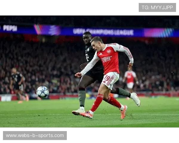 斯塔尼希奇传射建功，拜仁铁卫展现全面身手